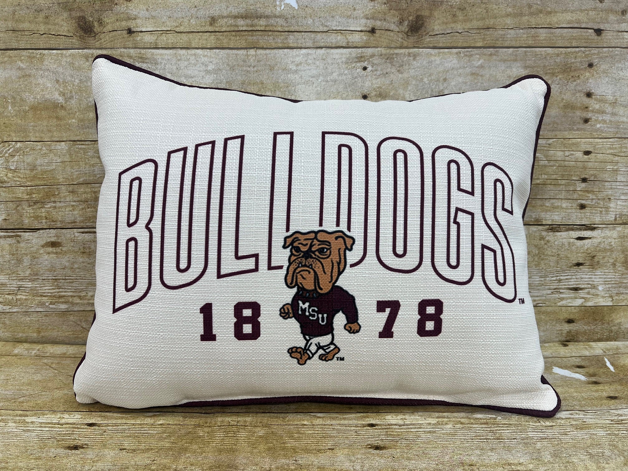 Pillow Bulldogs 1878 Walking Bully with Piping