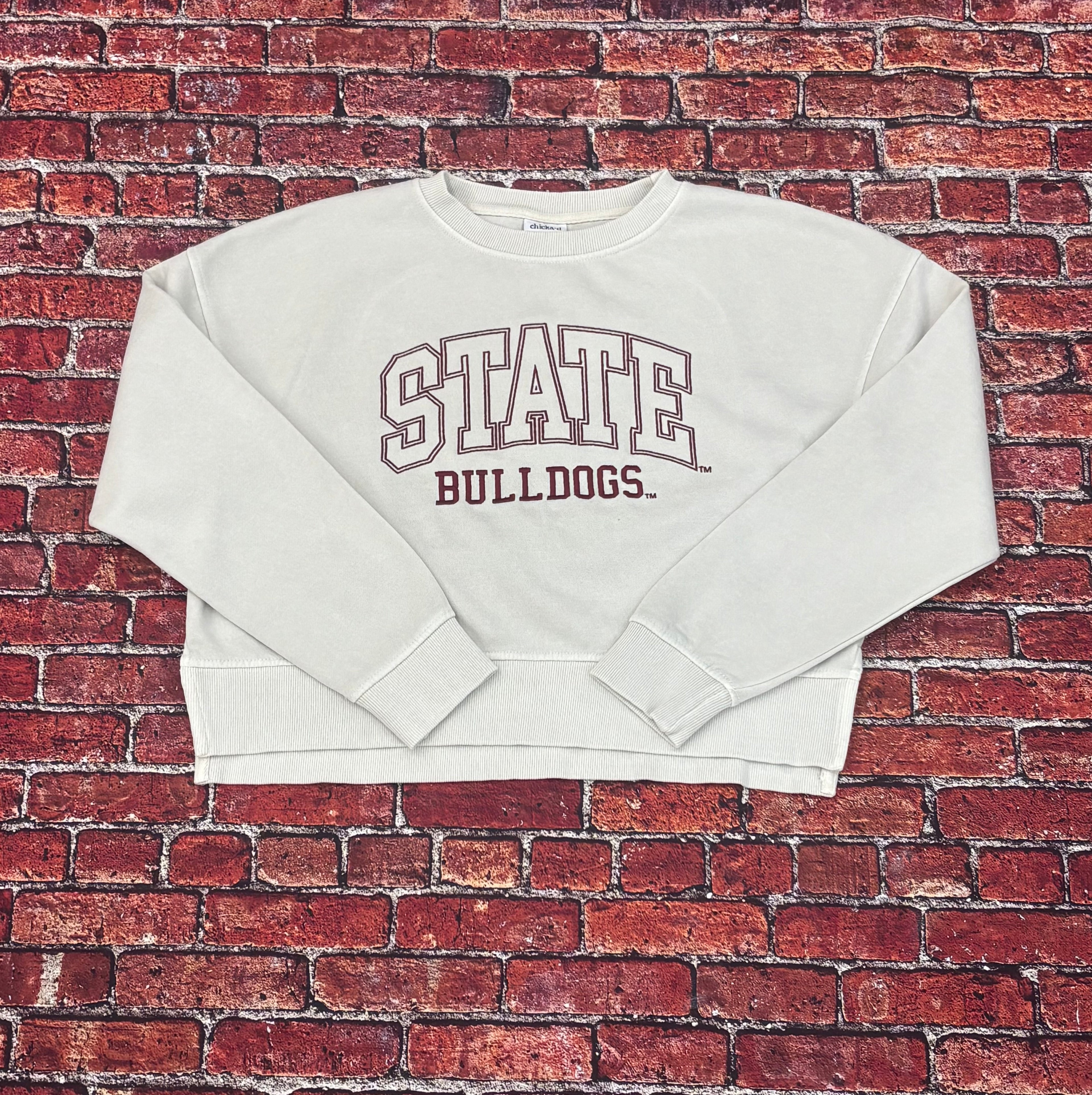Top Women's Long Sleeve Crop Mailbu Crew State Bulldogs