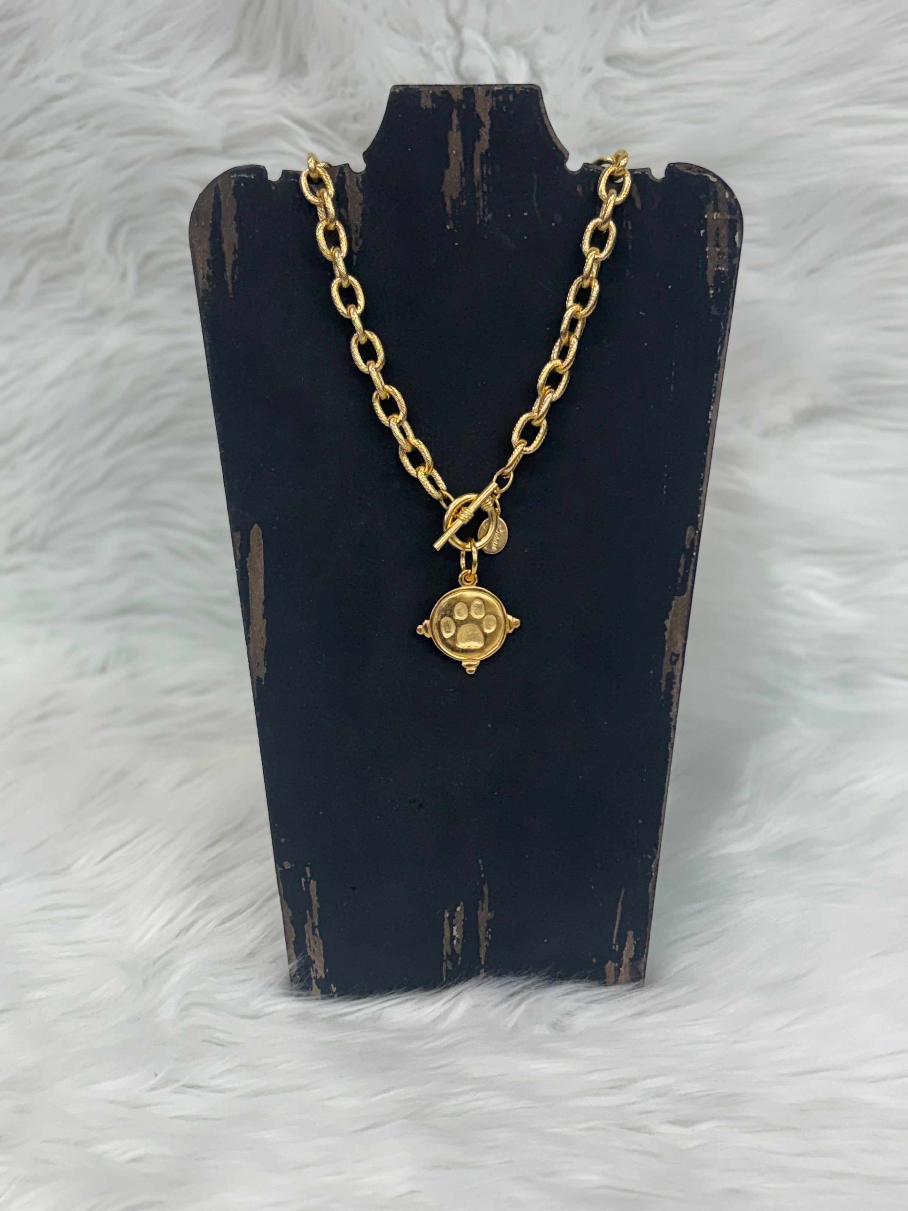 Susan Shaw Jewelry Necklace Gold Paw Intaglio Heavy Chain Toggle
