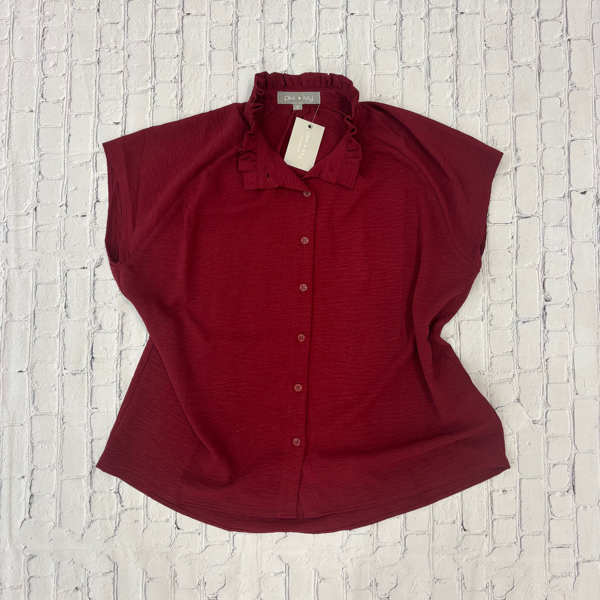Top Women's Sleeveless Button Down Ruffle Neck