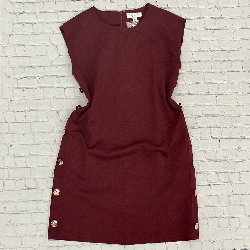 Dress Women's Sleeveless Side Buttons With Pockets