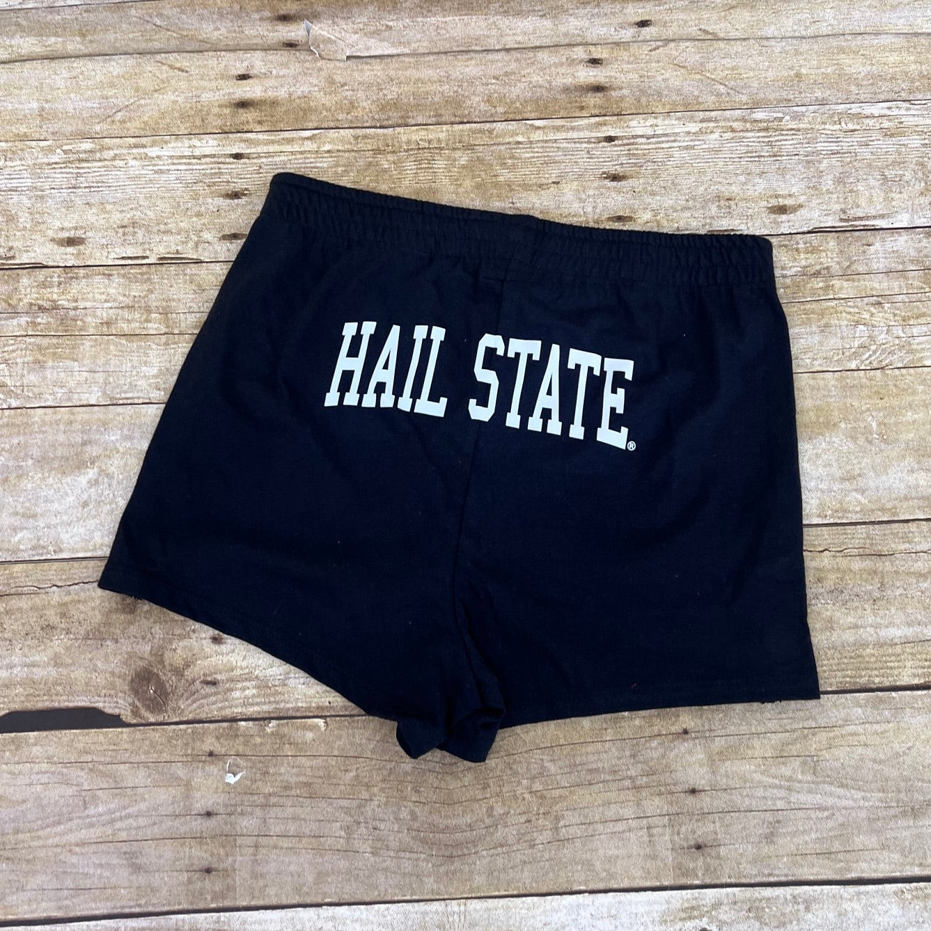 Women's Shorts Essential Spirit Short Hail State