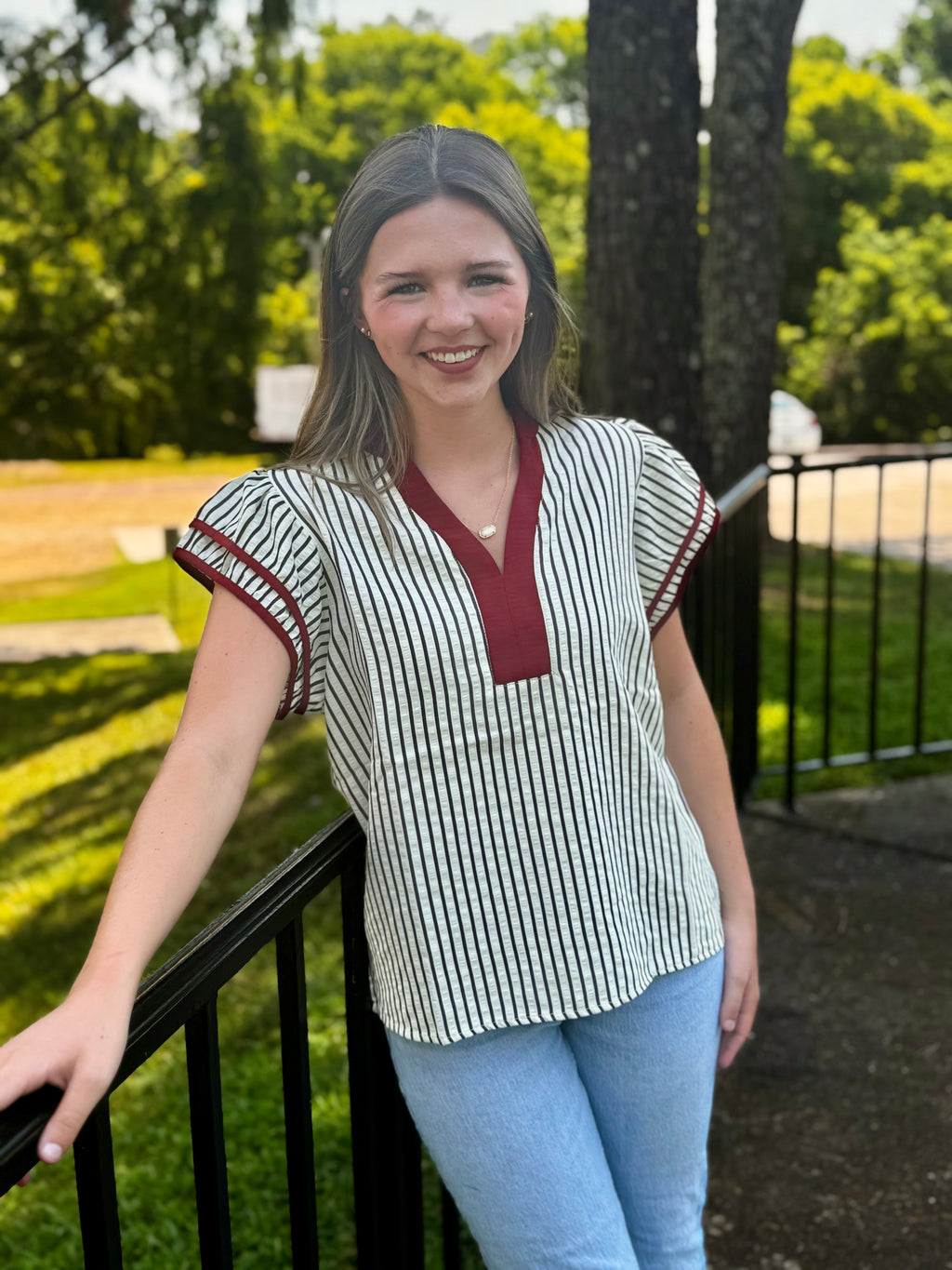 Top Women's Short Sleeve Stripe Maroon V-Neck