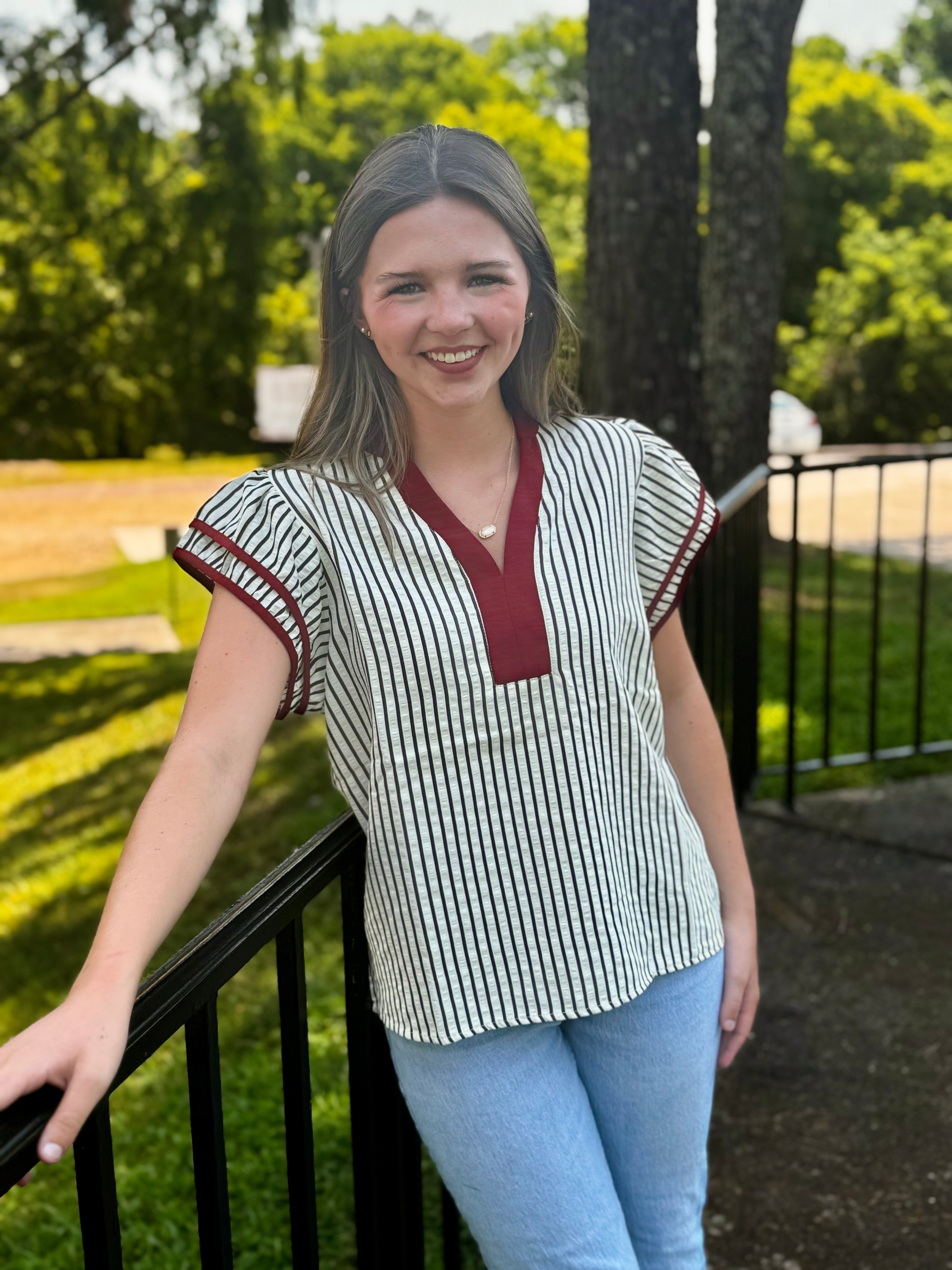 Top Women's Short Sleeve Stripe Maroon V-Neck